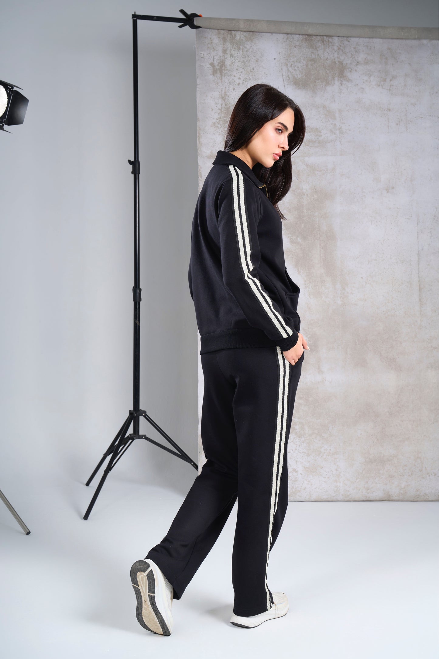 Regular fit striped track suit