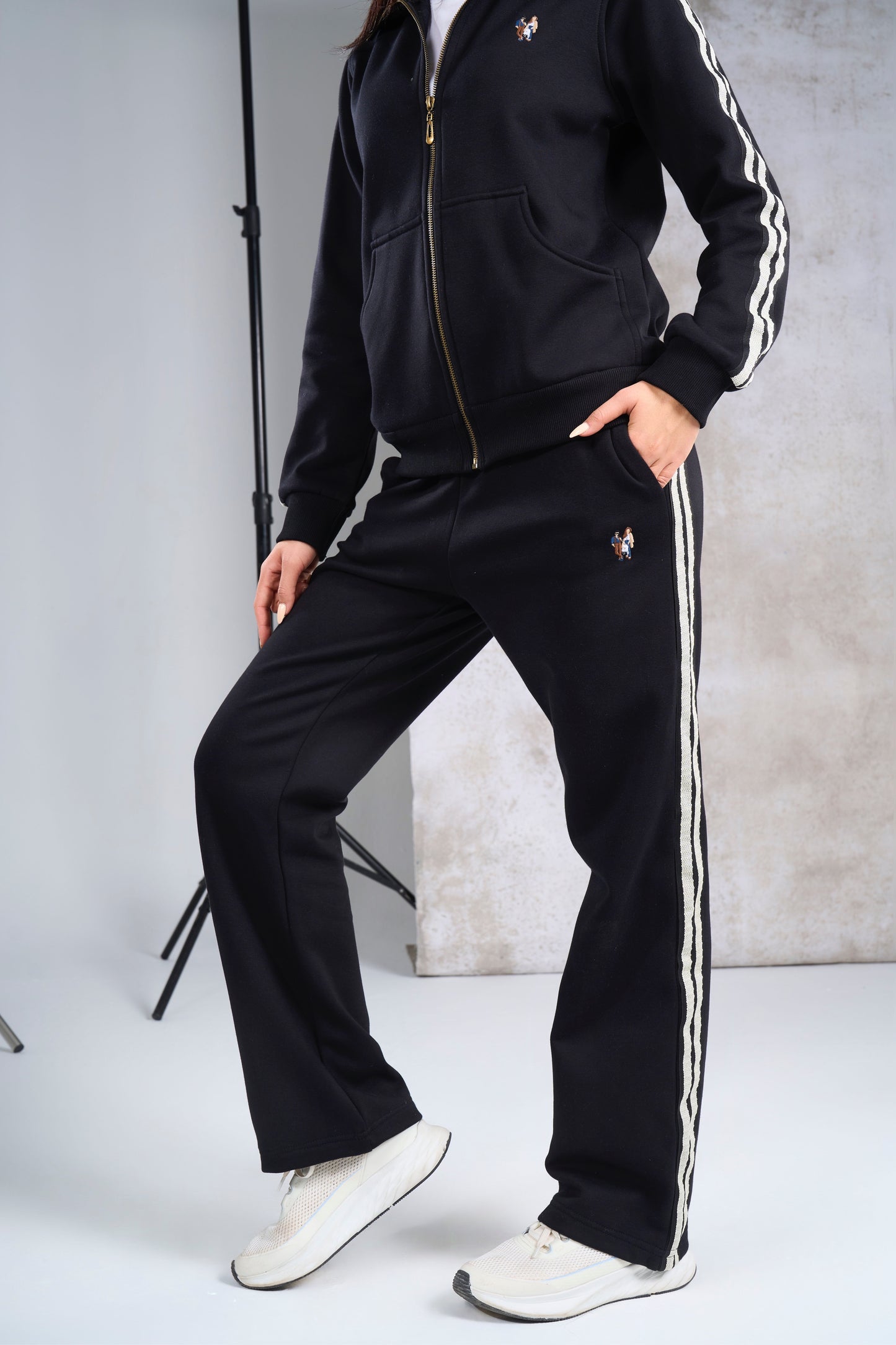 Regular fit striped track suit