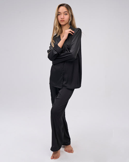 Satin pjs